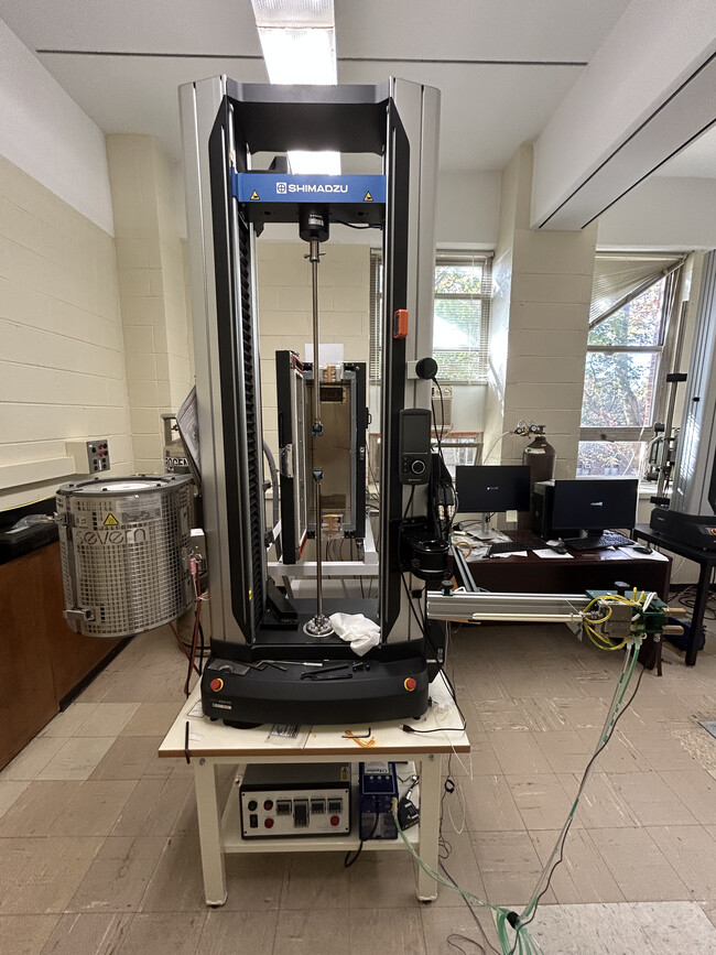 Shimadzu_Tensile_Frame